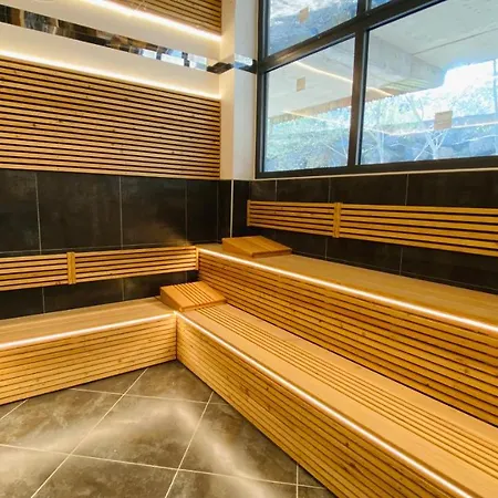 Coin D'aubrac Restaurant De Luxe 3* 쇼드-재그